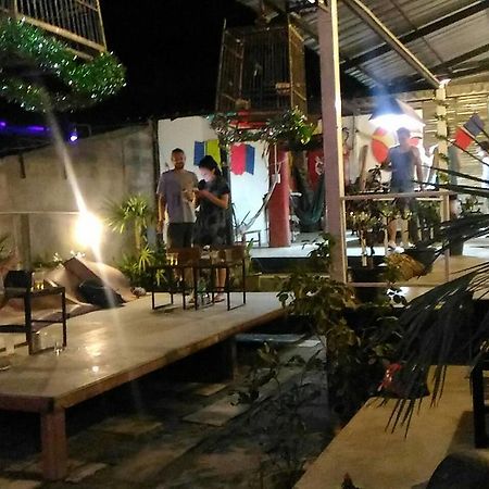 Shut Eye Party Hostel (Adults Only) Пай Екстериор снимка